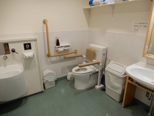 多機能トイレ