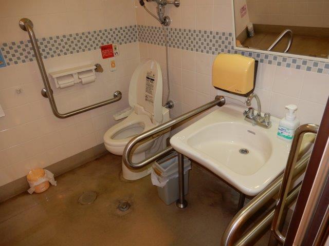多機能トイレ