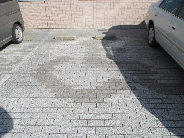 車いすマーク駐車場