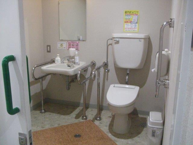 多機能トイレ