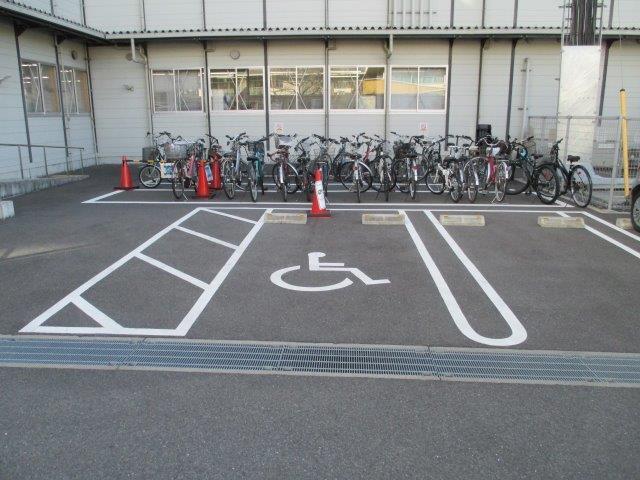車いすマーク駐車場