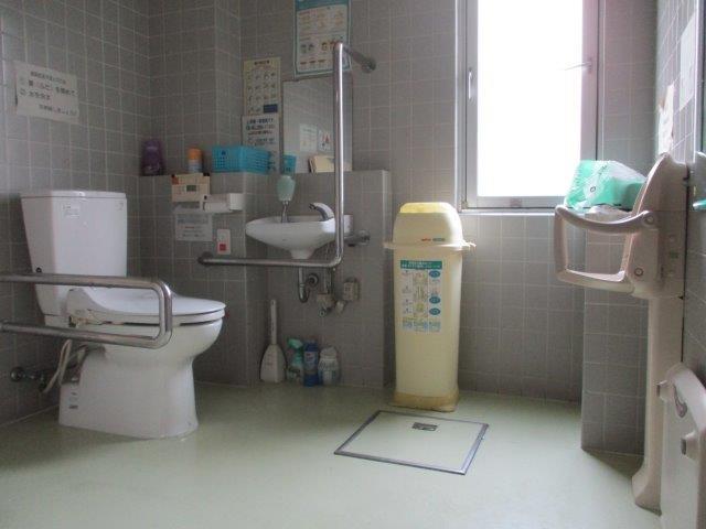 多機能トイレ