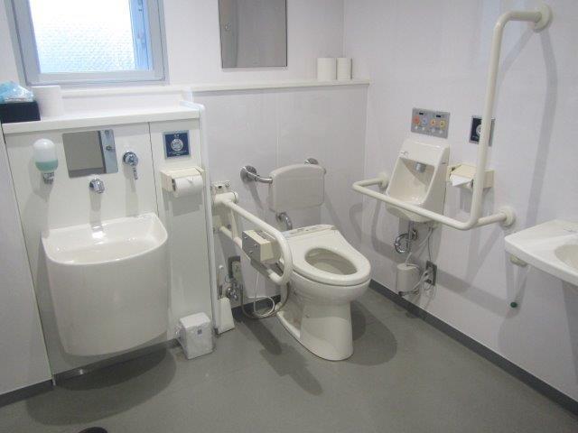 多機能トイレ