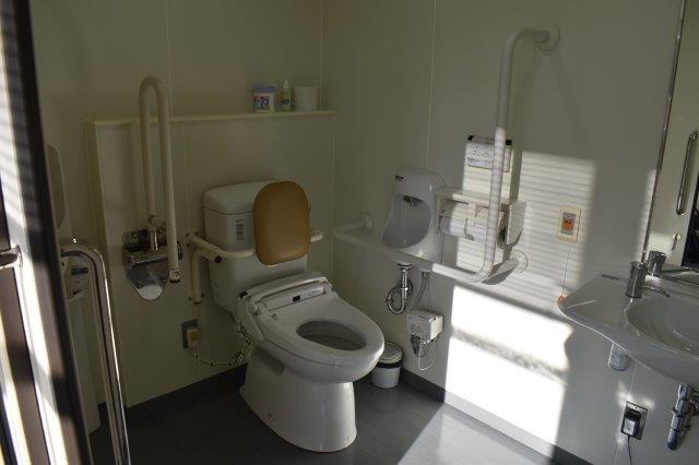 多機能トイレ