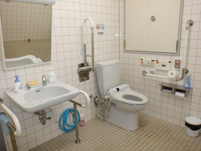 多機能トイレ