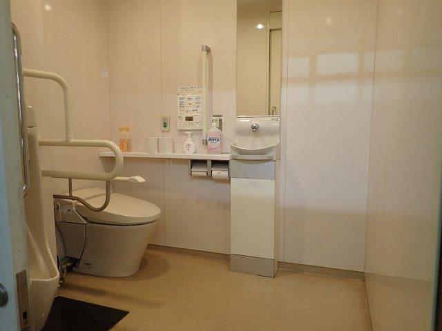 多機能トイレ