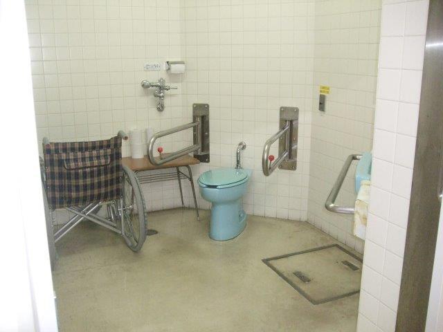 多機能トイレ