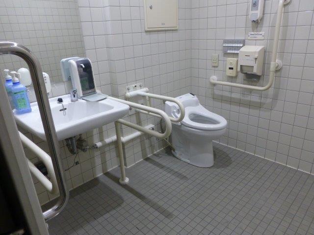 多機能トイレ