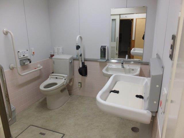 多機能トイレ