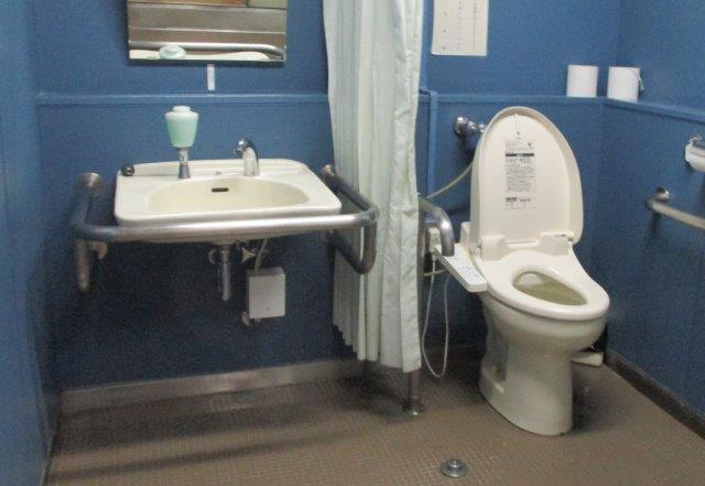 多機能トイレ