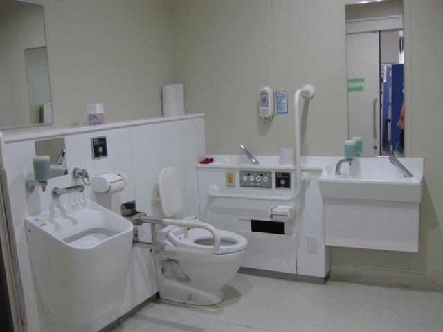多機能トイレ