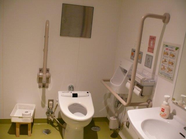 多機能トイレ