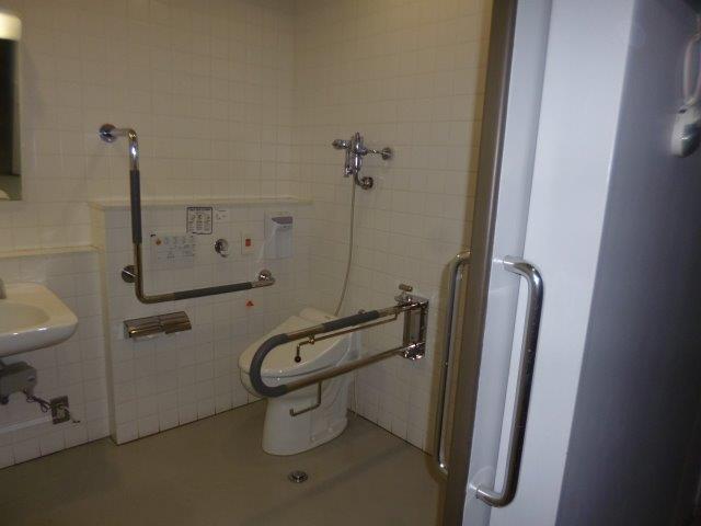 多機能トイレ