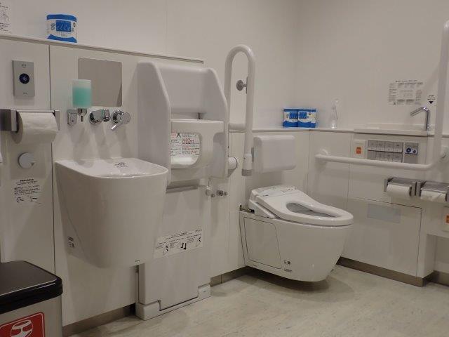 多機能トイレ