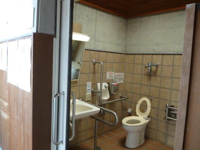 多機能トイレ