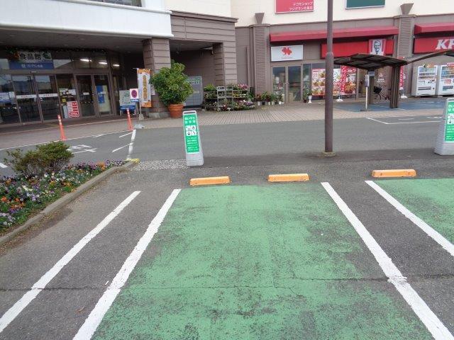 車いすマーク駐車場