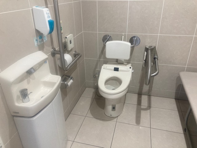 多機能トイレ